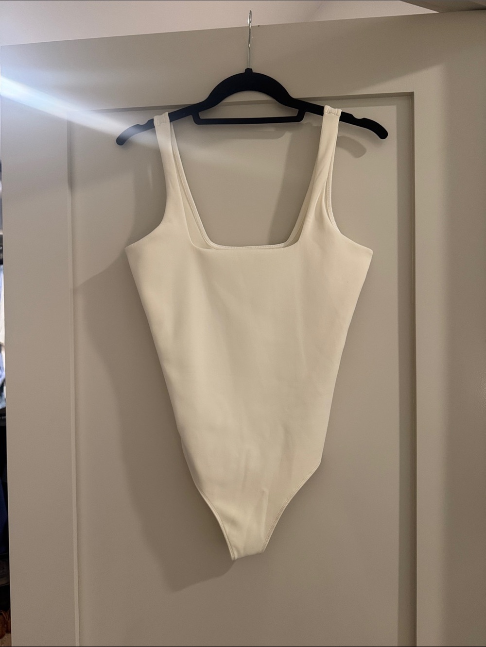 Good American White Scoop Neck Bodysuit